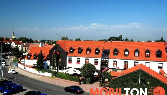 Restaurace Tarouca V Park Hotelu Pruhonice Od Vlastnika - Uhříněveská 12