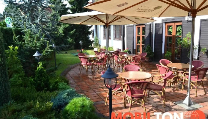 Restaurace Tarouca V Park Hotelu Pruhonice Vse - Uhříněveská 12