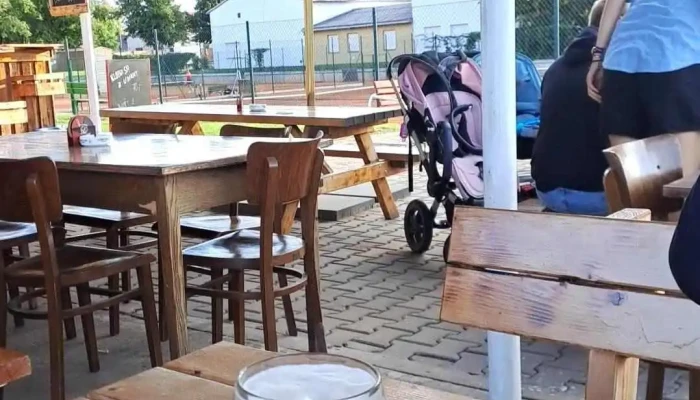 Restaurace Tj Sokol Libis Jidlo A Piti - Libiš-neratovice