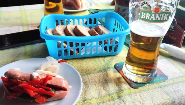 Restaurace U Bendu Oteviraci Doba - Na Nám. 79