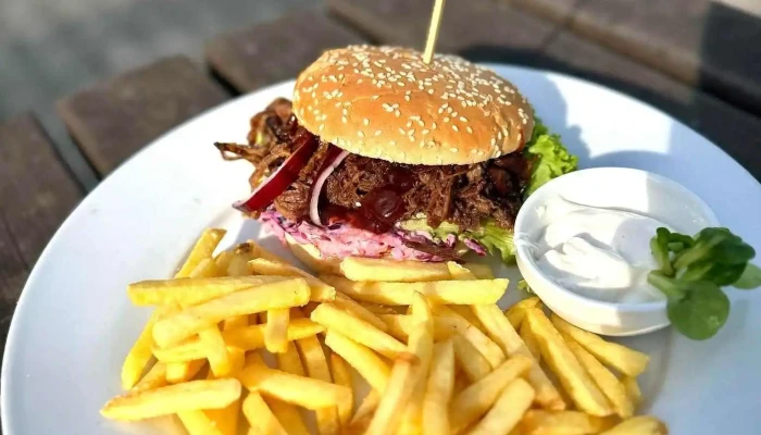 Restaurace U Buku -  Jidlo A Piti - Na Vyhaslém 821 272 01