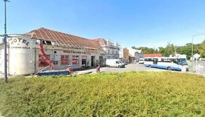 Restaurace U Cerneho Orla Street View A 360deg - Náměstí 110