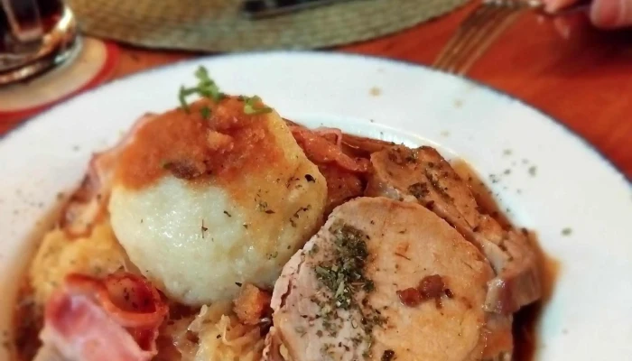 Restaurace U Cervenych Vrat Adresa - Medonosy-liběchov