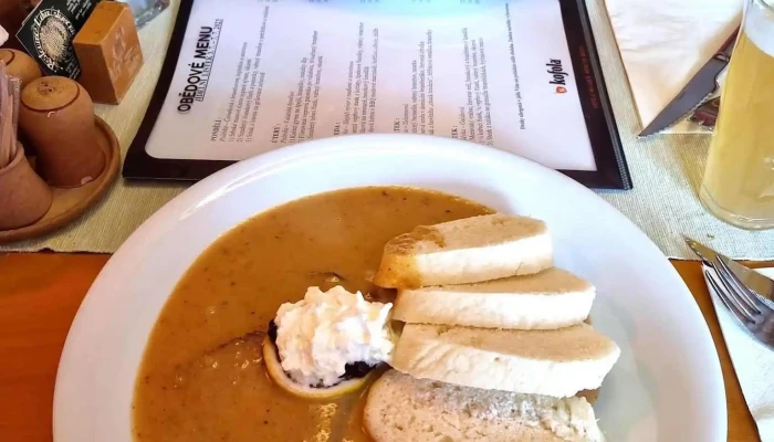 Restaurace U Dvou Slunecnic Svickova Na Smetane - Sokolská 5147