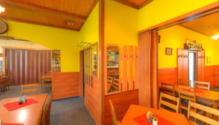 Restaurace U Evy -  Street View A 360deg - Školní 370