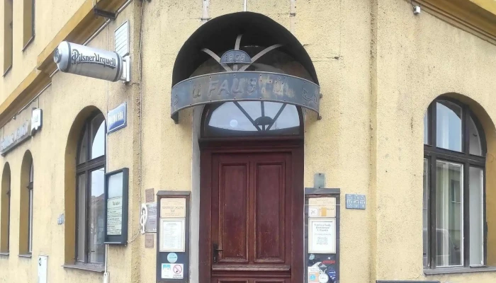Restaurace U Faustu Pracnerova 701 - Pracnerova 701