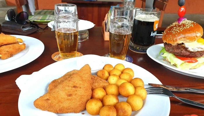 Restaurace U Henschu Jidlo A Piti - Pražská 56
