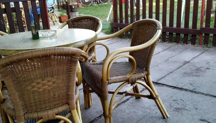 Restaurace U Janatu Vzhled A Atmosfera - Družstevní 135/28