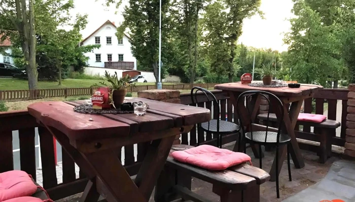 Restaurace U Jezera -  Vzhled A Atmosfera - Přemyšlení
