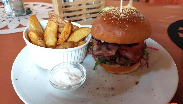Restaurace U Kluku Jidlo A Piti - Čsl. Armády 700