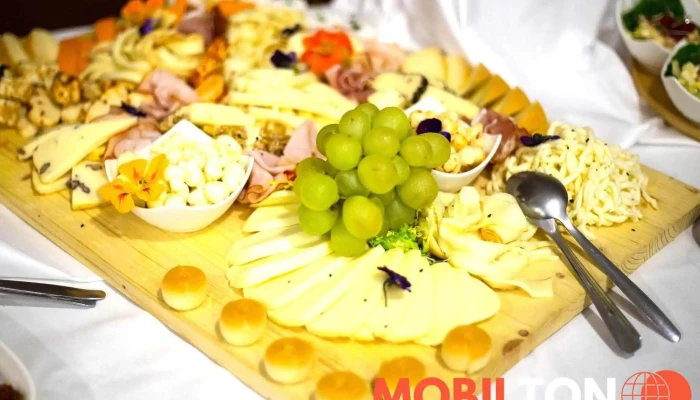 Restaurace U Kolleru Jidlo A Piti - Poteč