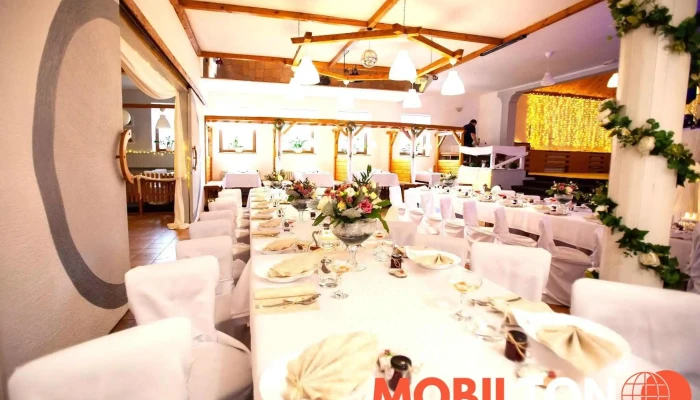 Restaurace U Kolleru Vzhled A Atmosfera - Poteč