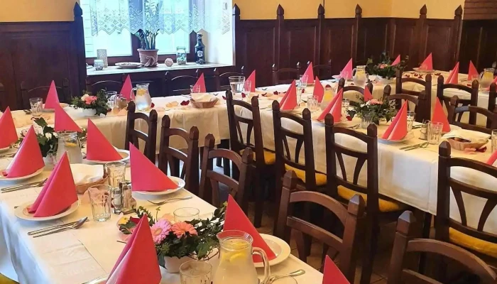 Restaurace U Kovaru Vzhled A Atmosfera - Masarykovo Nám. 103