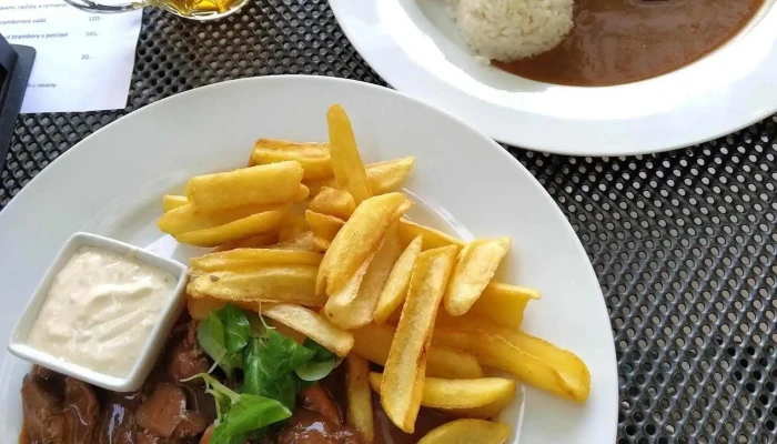 Restaurace U Kuklu Sauerbraten - Náměstí Mudr. J. Svobody 32