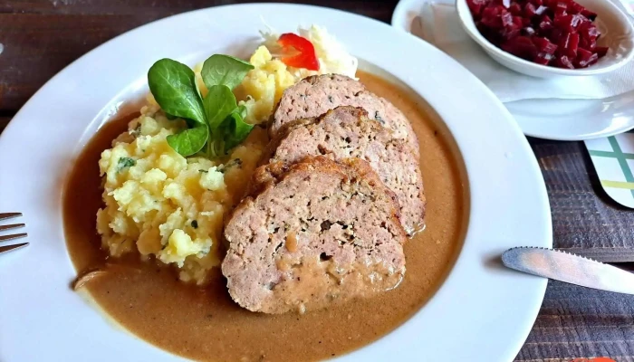 Restaurace U Mrtvolky -  Jidlo A Piti - Kálalova 1068
