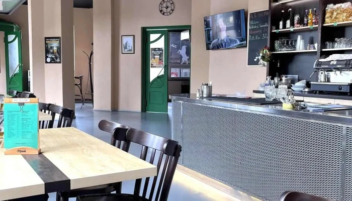 Restaurace U Nadrazi Vzhled A Atmosfera - P. Bezruče 744/8 288 02