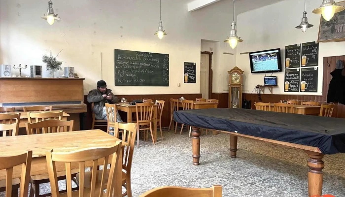 Restaurace U Nadrazi Vzhled A Atmosfera - Srbsko-karlštejn