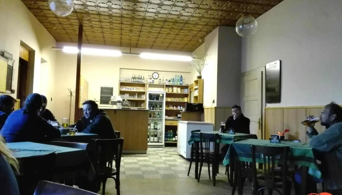 Restaurace U Nadrazi Vzhled A Atmosfera - Horní Lideč