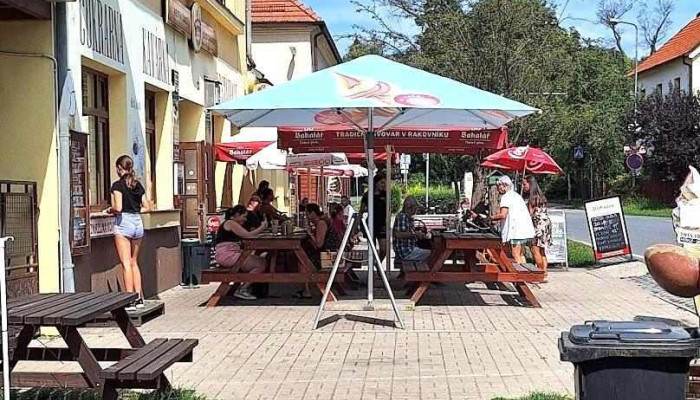 Restaurace u Otomanských & Penzion - Nymburská 132