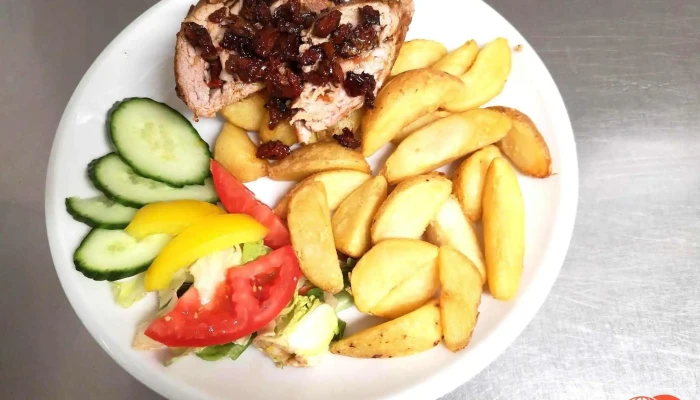 Restaurace U Partika -  Jidlo A Piti - Valdštejnská 282