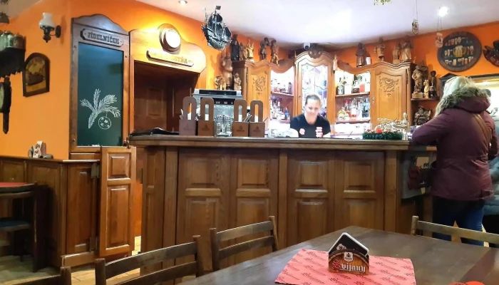 Restaurace U Partika -  Vzhled A Atmosfera - Valdštejnská 282