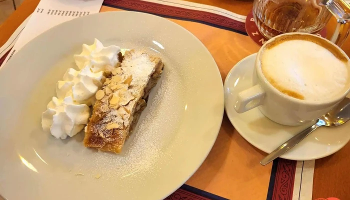 Restaurace U Peceneho Kolena Jablecny Zavin - Praha 4