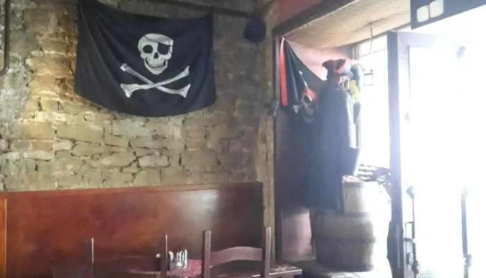 Restaurace U Pirata Videa - Nám. Míru 6/5