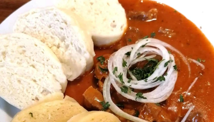 Restaurace U Pramene -    Klubovna Zahradkaru Kersko česka Restaurace - Hradištko-sadská