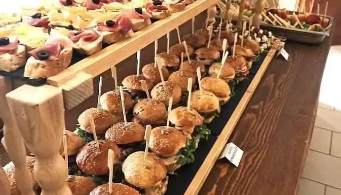 Restaurace U Svateho Vita Jidlo A Piti - Topolová 899