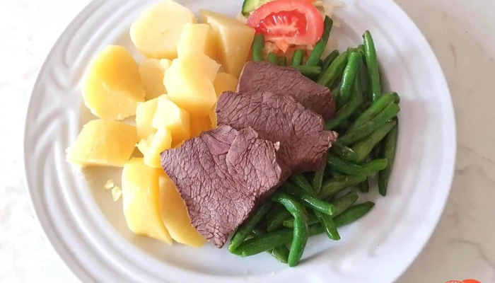 Restaurace U Zamku Jidlo A Piti - Debřská 2