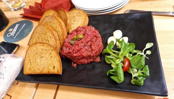 Restaurace U Zlate Hvezdy Tatarsky Biftek - Masarykovo Nám. 2