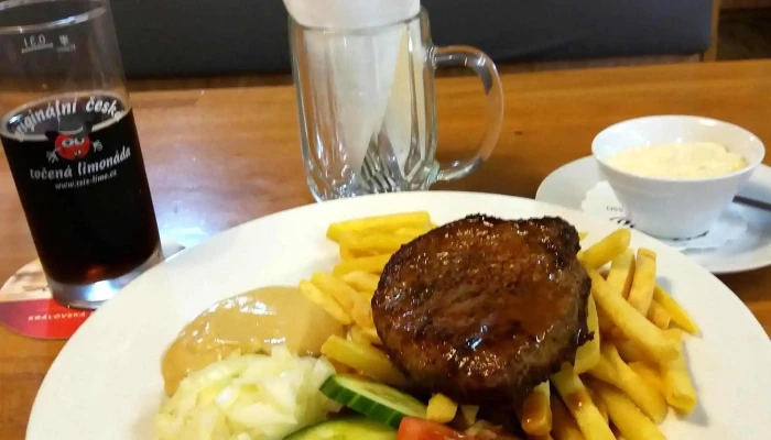 Restaurace U Zlateho Kapra U Rybicek Fotky - Wilsonova 581