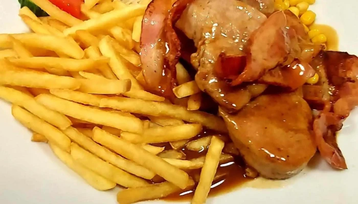 Restaurace U Zlateho Kapra U Rybicek Hranolky - Wilsonova 581