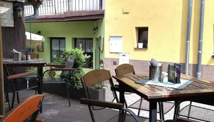 Restaurace U Zmeškalů - Masarykovo Nám. 62