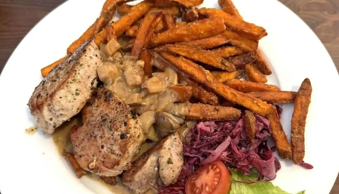 Restaurace Ve Dvore Povijnice Batatova - Pohraniční 333