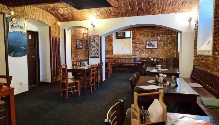 Restaurace Ve Dvoře - Pohraniční 333