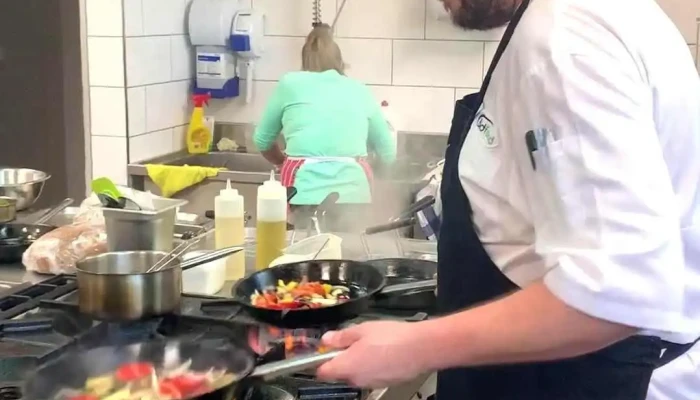 Restaurace Vista Penzion Vista Mlada Boleslav Videa - Bradlec-kosmonosy