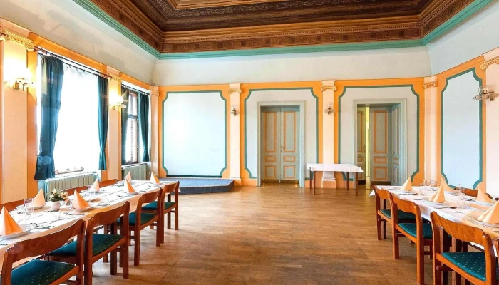 Restaurace Zalozna Vse - Nám. Mezi Šenky 123