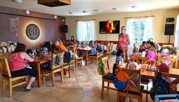 Restaurace Zelezna Vzhled A Atmosfera - Železná