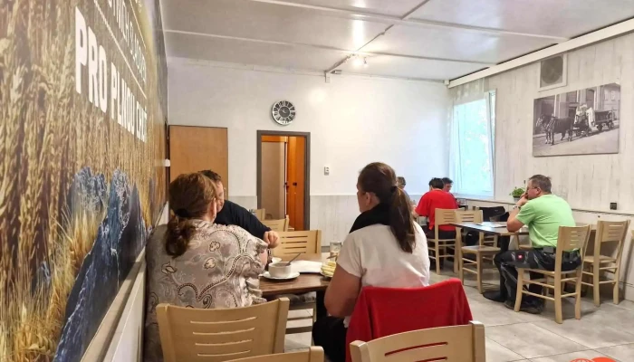 Restaurace Zezulkarna Vse - Stamicova 1013/2