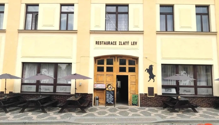 Restaurace Zlaty Lev Od Vlastnika - Nám. Míru 19