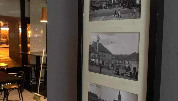 Restaurant Bar Caffe Eliska Od Vlastnika - Nám. Přemyslovců 7