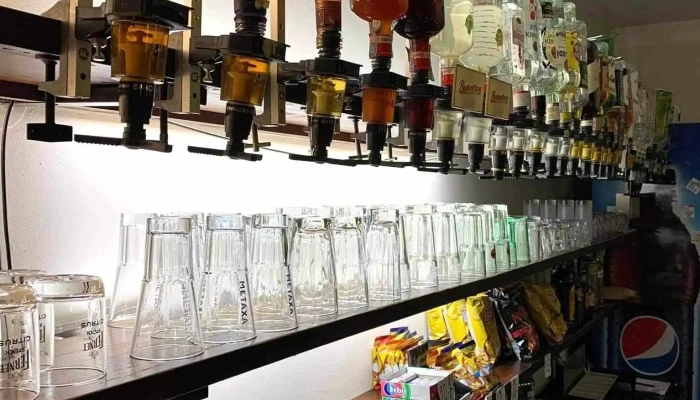Restaurant Bar Caffe Eliska Vzhled A Atmosfera - Nám. Přemyslovců 7