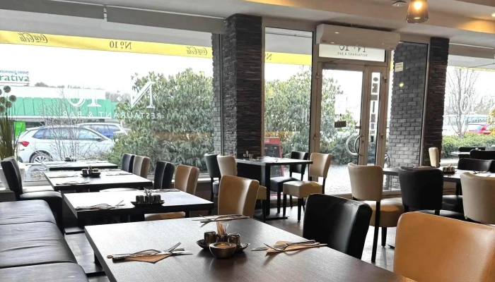 Restaurant Bar No 10 Hodnoceni - Třída Tomáše Garrigue Masaryka 1075