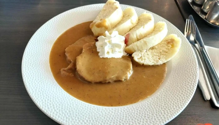 Restaurant Bar No 10 Jidlo A Piti - Třída Tomáše Garrigue Masaryka 1075