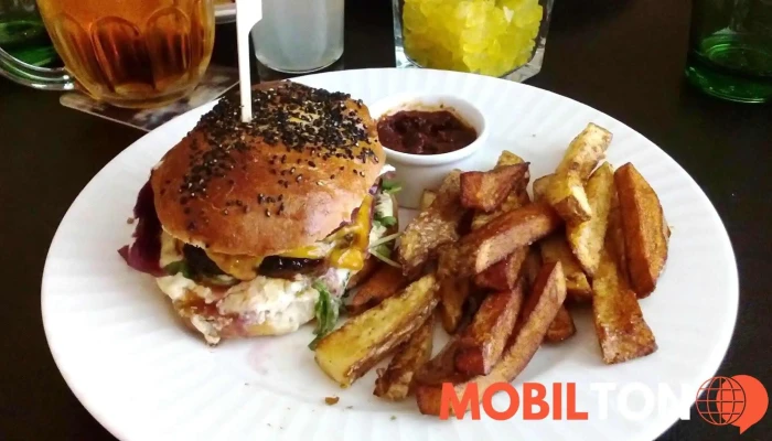 Restaurant Bily Pav Jidlo A Piti - Benátky Nad Jizerou Ii