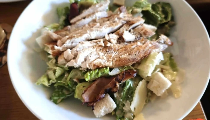 Restaurant Kulatak Salat Caesar - Praha 6-bubeneč
