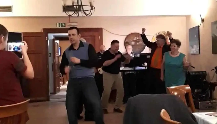 Restaurant Strelnice Kadan Vzhled A Atmosfera - Čechova 147