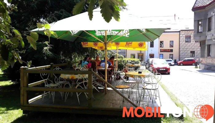 Restaurant U Huberta -  Vzhled A Atmosfera - Bechyňovo Nám. 10
