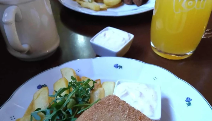 Restaurant Zamek Aneb Divadelni Restaurace Na Kovarne Poděbrady I - Poděbrady I